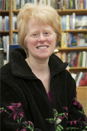 Head shot of Hélèna Katz